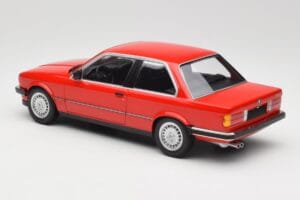 BMW 323i E21 Punane Minichamps 1:18 155026000 Metall - pilt 5/6