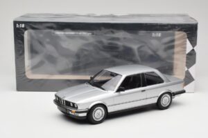 BMW 323i E21 Hõbedane Minichamps 1:18 155026001 Metall - pilt 6/6