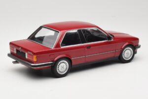 BMW 323i E30 Carmine Minichamps 1:18 155026008 Metall - pilt 2/6