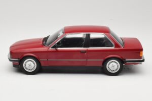 BMW 323i E30 Carmine Minichamps 1:18 155026008 Metall - pilt 3/6