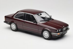 BMW 323i E30 Dark Red Metallic Minichamps 1:18 155026007 Metall - pilt 4/6