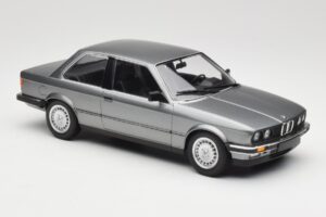 BMW 323i E30 Grey Metallic Minichamps 1:18 155026006 Metall - pilt 4/6