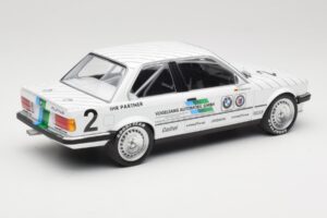 BMW 325i E30 #2 O. Manthey Vogelsang Automobile 3rd Place Eifel Race DTM 1986 Minichamps 1:18 155862602 Metall - pilt 2/6
