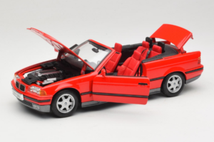 BMW 325i E36 Kabriolett Punane Maisto 1:18 50229 Metall - pilt 2/8