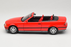 BMW 325i E36 Kabriolett Punane Maisto 1:18 50229 Metall - pilt 4/8
