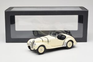 BMW 328 Roadster Valge Minichamps 1:18 80435A8F228 Metall - pilt 6/6