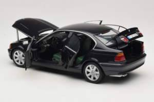 BMW 328i E46 Must UT Models 1:18 80439422373 Metall - pilt 5/8