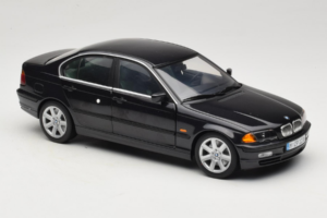 BMW 328i E46 Must UT Models 1:18 80439422373 Metall - pilt 6/8