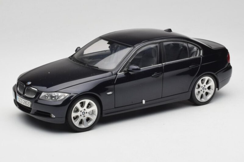 BMW 330i E46 Must Kyosho 1:18 08731RB Metall