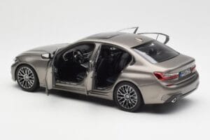 BMW 330i G20 Hõbe Norev 1:18 183275 Metall - pilt 5/8