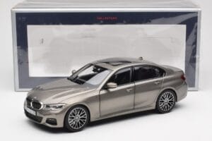 BMW 330i G20 Hõbe Norev 1:18 183275 Metall - pilt 8/8