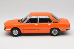 BMW 5 Series E12 Oranž MCG 1:18 MCG18540 Metall - pilt 3/6