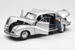BMW 502 2.6 Luxus Super Hõbedane AUTOart 1:18 70593 Metall - pilt 2/8