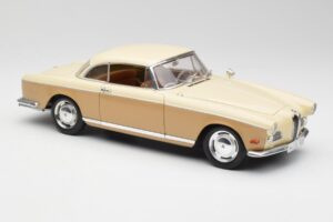 BMW 503 Beež Revell 1:18 8832 Metall - pilt 6/8