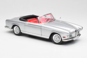 BMW 503 Hõbe Revell 1:18 18787 Metall - pilt 6/8