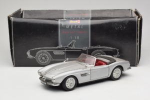 BMW 507 Kabriolett Hõbedane Revell 1:18 8829 Metall - pilt 8/8