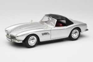 BMW 507 Hõbe Revell 1:18 9034 Metall
