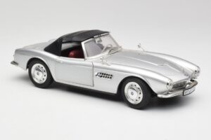 BMW 507 Hõbe Revell 1:18 9034 Metall - pilt 6/8