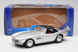BMW 507 Hõbe Revell 1:18 9034 Metall - pilt 8/8