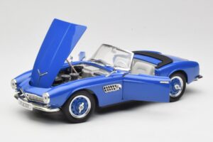 BMW 507 Touring Sport Kabriolett Sinine Revell 1:18 8810-M1 Metall - pilt 2/8
