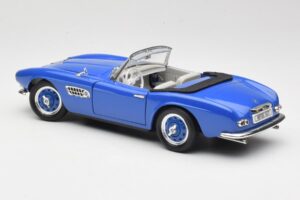 BMW 507 Touring Sport Kabriolett Sinine Revell 1:18 8810-M1 Metall - pilt 7/8