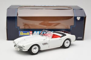 BMW 507 Touring Sport Feather White Revell 1:18 8810 Metall - pilt 8/8