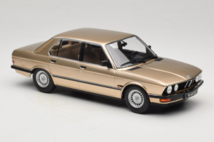 BMW 520i E28 Gold Metallic IXO 1:18 18CMC184 Metall - pilt 4/6