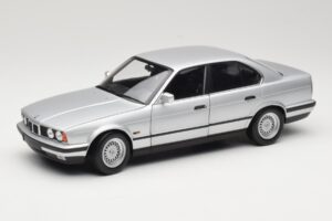 BMW 535i E34 Hõbedane Minichamps 1:18 100024005 Metall