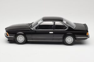 BMW 635 CSi E24 Black Metallic Minichamps 1:18 155028104 Metall - pilt 3/6