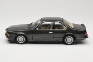 BMW 635 CSi E24 Malachit Green Metallic AUTOart 1:18 70522 Metall - pilt 4/8