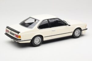 BMW 635 CSi E24 Valge Minichamps 1:18 155028102 Metall - pilt 2/6