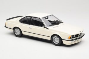 BMW 635 CSi E24 Valge Minichamps 1:18 155028102 Metall - pilt 4/6