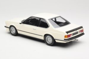 BMW 635 CSi E24 Valge Minichamps 1:18 155028102 Metall - pilt 5/6
