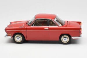 BMW 700 Sport Coupe Spanish Punane AUTOart 1:18 70652 Metall - pilt 4/8