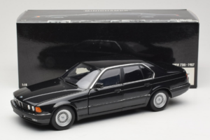 BMW 730i E32 Black Metallic Minichamps 1:18 100023002 Metall - pilt 8/8