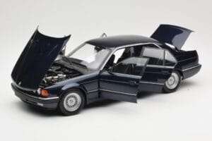 BMW 730i E32 Sinine Metallic Minichamps 1:18 100023006 Metall - pilt 2/8