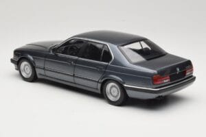BMW 730i E32 Grey Metallic Minichamps 1:18 100023005 Metall - pilt 7/8