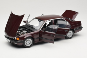 BMW 730i E32 Red Metallic Minichamps 1:18 100023001 Metall - pilt 2/8