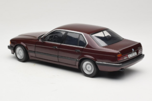 BMW 730i E32 Red Metallic Minichamps 1:18 100023001 Metall - pilt 7/8