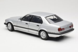 BMW 730i E32 Hõbedane Minichamps 1:18 100023000 Metall - pilt 7/8