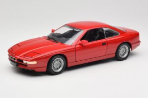 BMW 850Ci E31 Brilliant Red Revell 1:18 8827 Metall