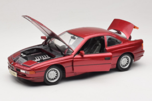 BMW 850i E31 Punane Tchibo 1:18 36157 Metall - pilt 2/8
