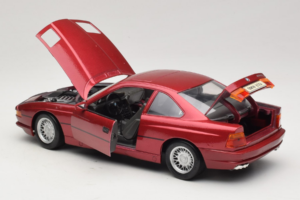 BMW 850i E31 Punane Tchibo 1:18 36157 Metall - pilt 5/8