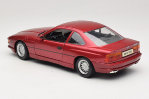 BMW 850i E31 Punane Tchibo 1:18 36157 Metall - pilt 7/8