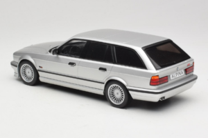 BMW Alpina B10 E34 4.6 Touring Hõbedane MCG 1:18 MCG18332MCW Metall - pilt 5/6