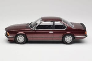 BMW 635 CSi E24 Karmesinrot Metallic Minichamps 1:18 155028105 Metall - pilt 3/6