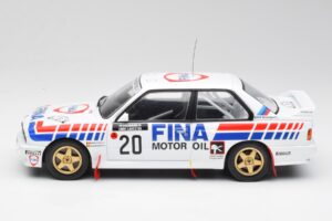 BMW E30 M3 #20 M. Duez / A. Lopes 1000 Lakes Rally 1989 IXO 1:18 18RMC132 Metall - pilt 3/6