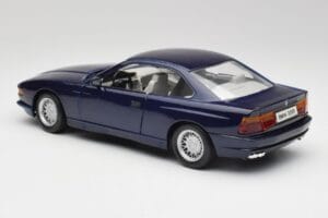 BMW E31 850i Mauritius Sinine Maisto 1:18 438813100299 Metall - pilt 7/8