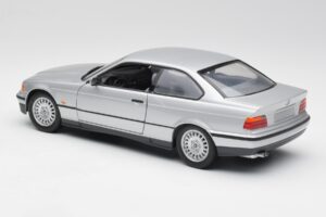 BMW 3 Series E36 Coupe Hõbe UT Models 1:18 180023321 Metall - pilt 7/8