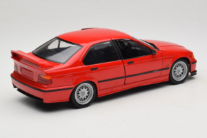 BMW 318is E36 Hellrot UT Models 1:18 180024302-R1 Metall - pilt 3/8